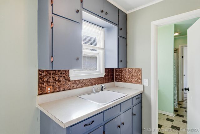 1311 S College Avenue, Tulsa, OK 74104