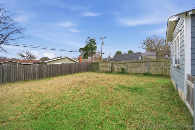 1311 S College Avenue, Tulsa, OK 74104