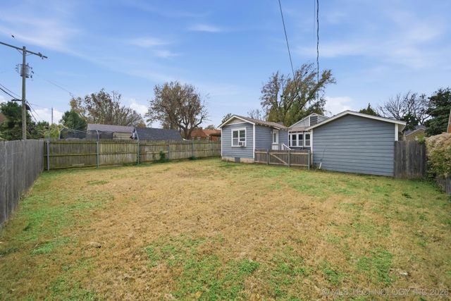 1311 S College Avenue, Tulsa, OK 74104