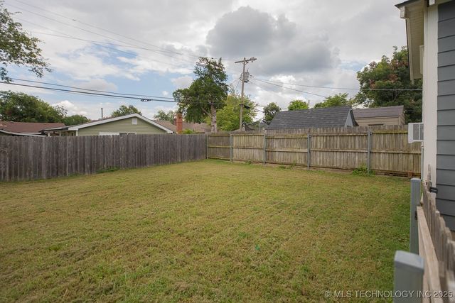 1311 S College Avenue, Tulsa, OK 74104