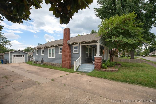 1311 S College Avenue, Tulsa, OK 74104