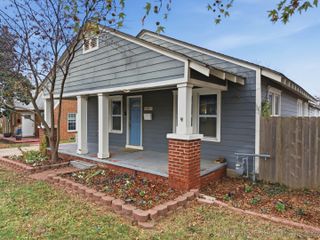 1311 S College Avenue, Tulsa, OK 74104