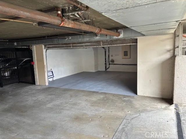 18347 Saticoy Street 37, Reseda, CA 91335