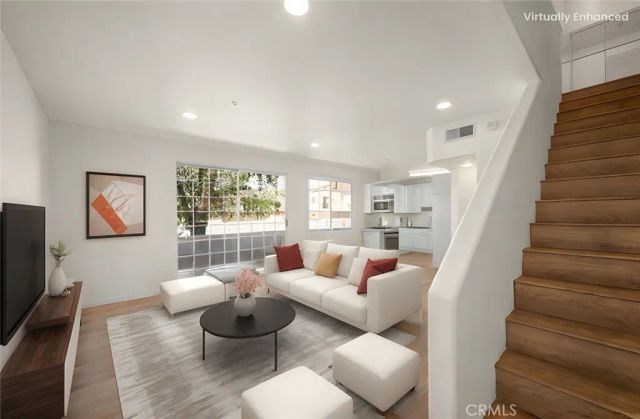 18347 Saticoy Street 37, Reseda, CA 91335