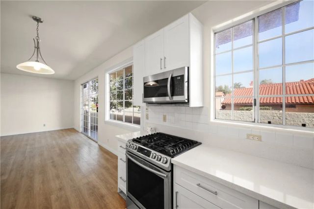 18347 Saticoy Street 37, Reseda, CA 91335