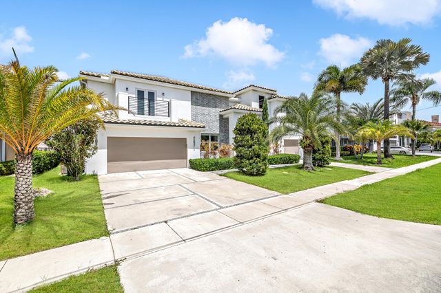 4921 NE 28TH Avenue, Lighthouse Point, FL 33064
