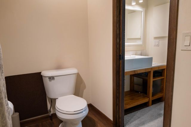 4710 58th Avenue N 301, Crystal, MN 55429