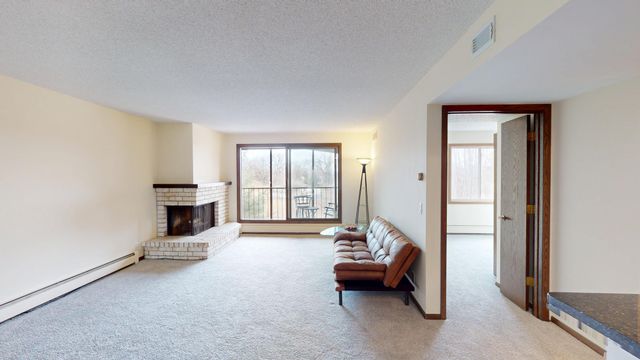 4710 58th Avenue N 301, Crystal, MN 55429