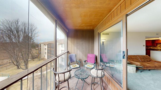 4710 58th Avenue N 301, Crystal, MN 55429