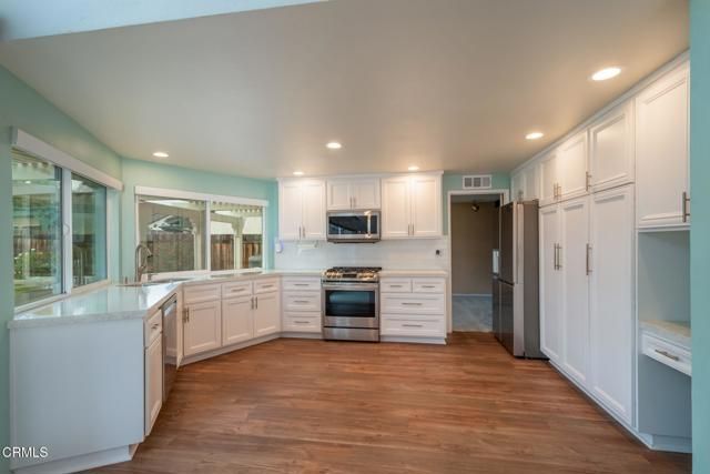 19931 Lanark Street, Winnetka (los Angeles), CA 91306