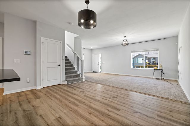 9150 Spring Crest Lane, West Des Moines, IA 50266
