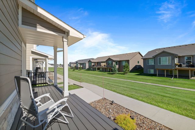 9150 Spring Crest Lane, West Des Moines, IA 50266