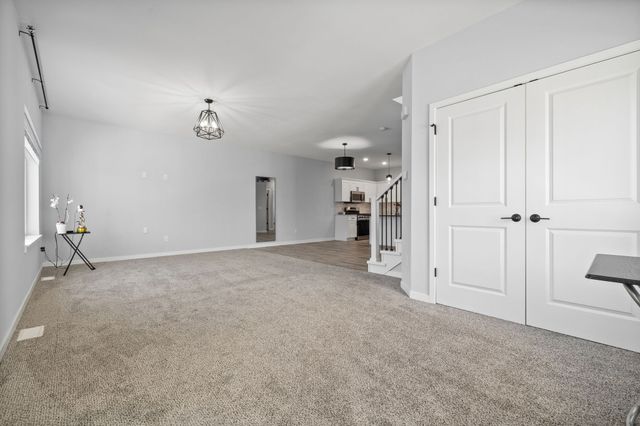 9150 Spring Crest Lane, West Des Moines, IA 50266