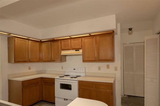 13218 PARKHURST COURT, Riverview, FL 33569