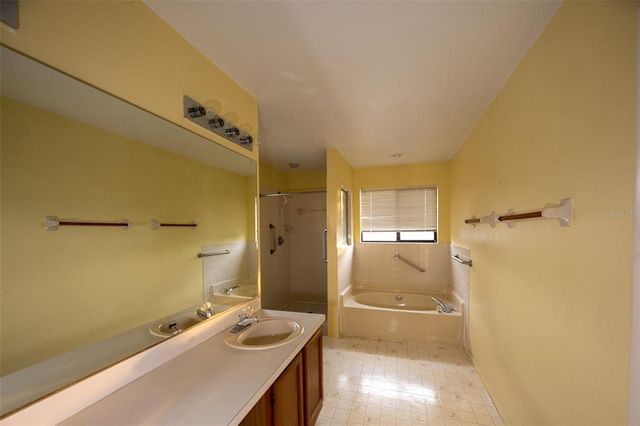 13218 PARKHURST COURT, Riverview, FL 33569