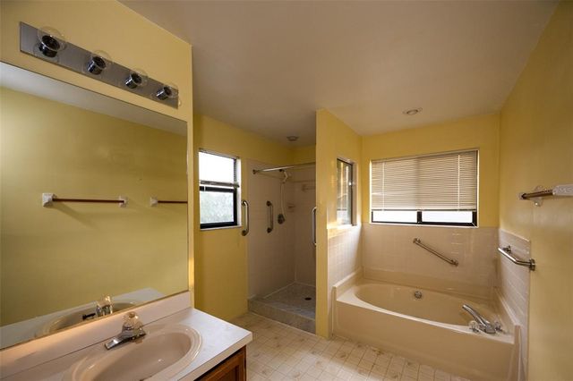 13218 PARKHURST COURT, Riverview, FL 33569
