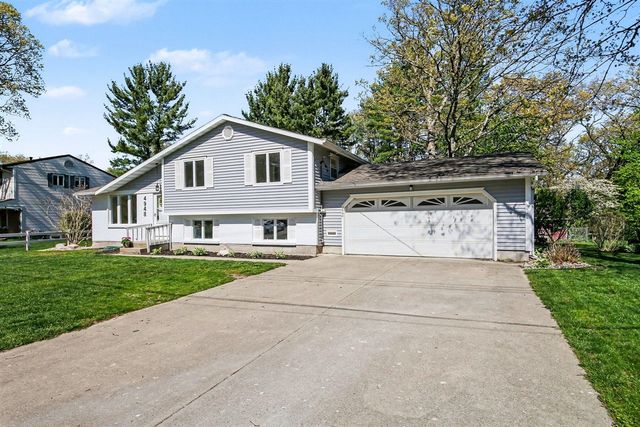 4948 Stony Creek Avenue, Comstock Park, MI 49321