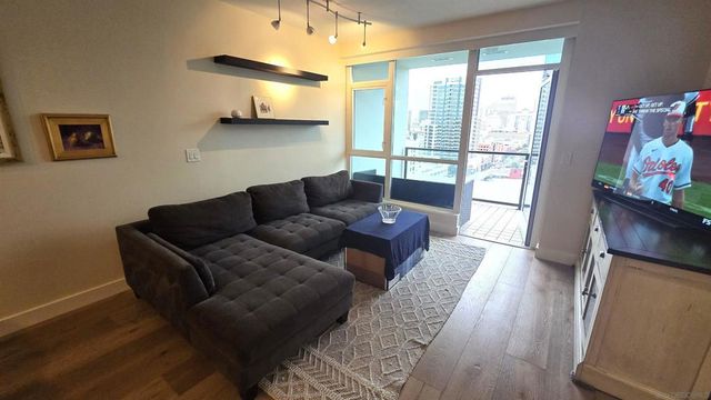 325 7th Ave 1301, San Diego, CA 92101