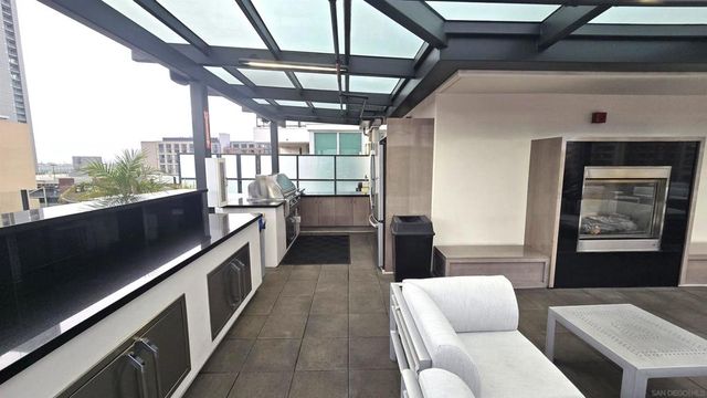 325 7th Ave 1301, San Diego, CA 92101