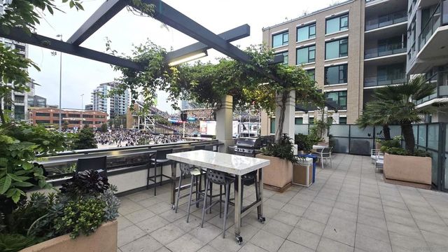 325 7th Ave 1301, San Diego, CA 92101