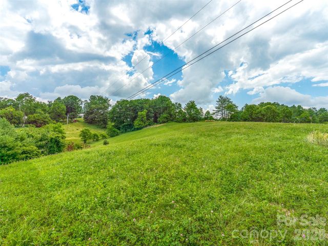 99999 Sprouse Town Road, Weaverville, NC 28787