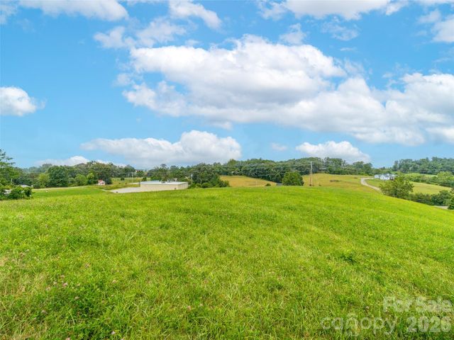 99999 Sprouse Town Road, Weaverville, NC 28787