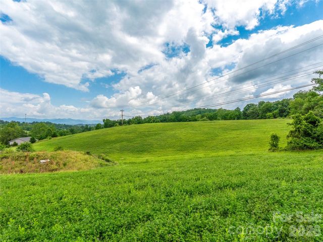 99999 Sprouse Town Road, Weaverville, NC 28787