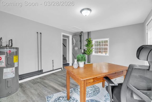 3981 Pine Grove Avenue, Fort Gratiot Charter Township, MI 48059