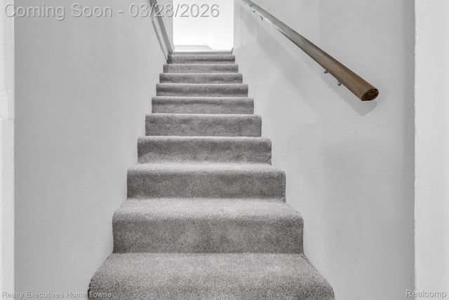 3981 Pine Grove Avenue, Fort Gratiot Charter Township, MI 48059