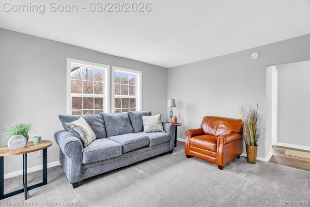 3981 Pine Grove Avenue, Fort Gratiot Charter Township, MI 48059