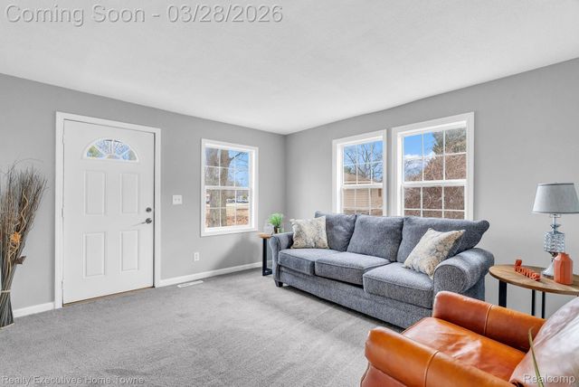 3981 Pine Grove Avenue, Fort Gratiot Charter Township, MI 48059