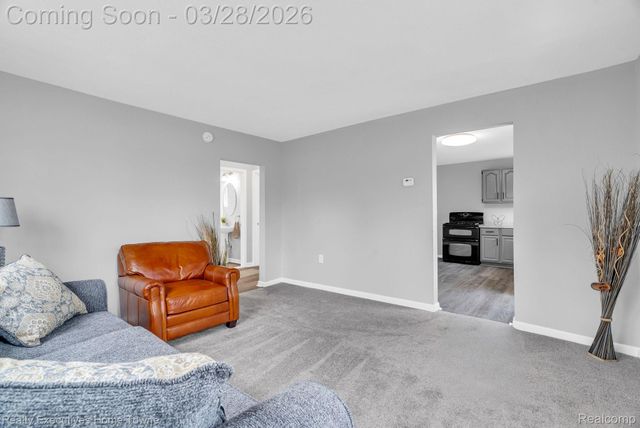 3981 Pine Grove Avenue, Fort Gratiot Charter Township, MI 48059