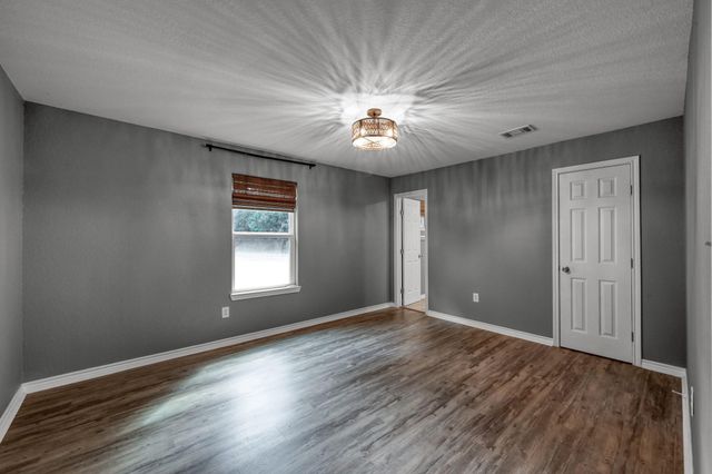 11509 Fm-2432, Willis, TX 77378