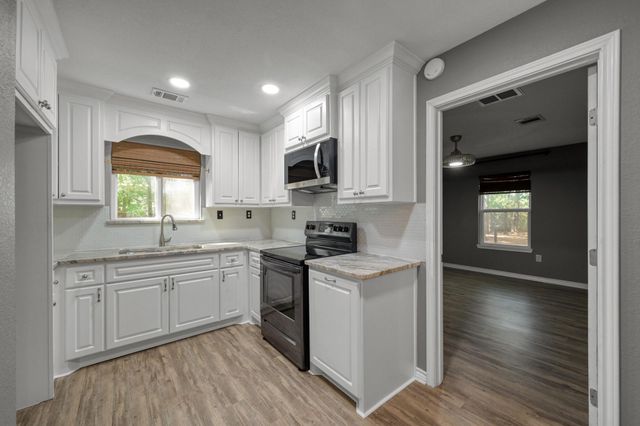11509 Fm-2432, Willis, TX 77378