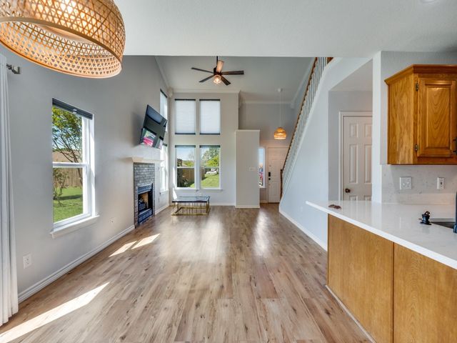 401 N Sierra Trail, Pilot Point, TX 76258