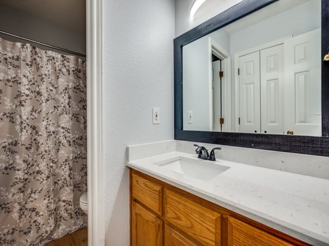401 N Sierra Trail, Pilot Point, TX 76258