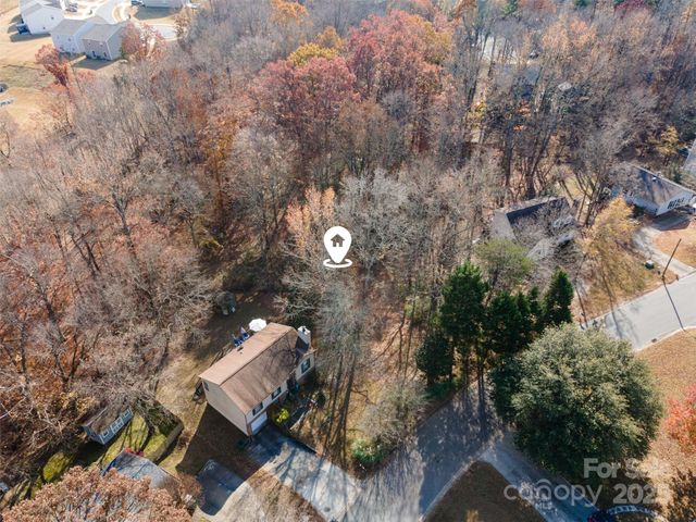 11206 Mallard Crossing Drive, Charlotte, NC 28262