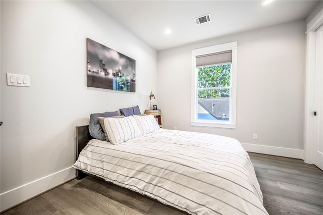 618 W 25th Street, Houston, TX 77008