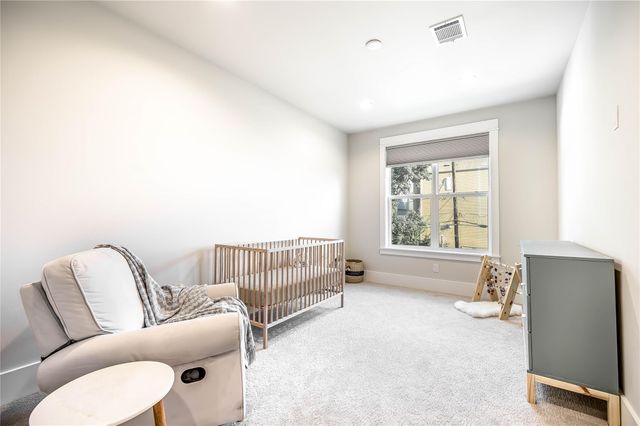 618 W 25th Street, Houston, TX 77008