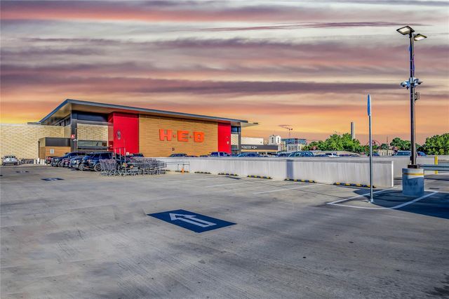 618 W 25th Street, Houston, TX 77008