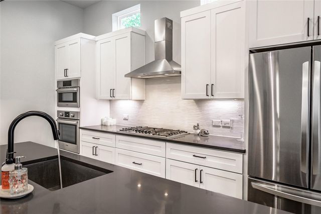 618 W 25th Street, Houston, TX 77008
