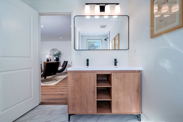 885 Granada Ave, Nashville, TN 37206