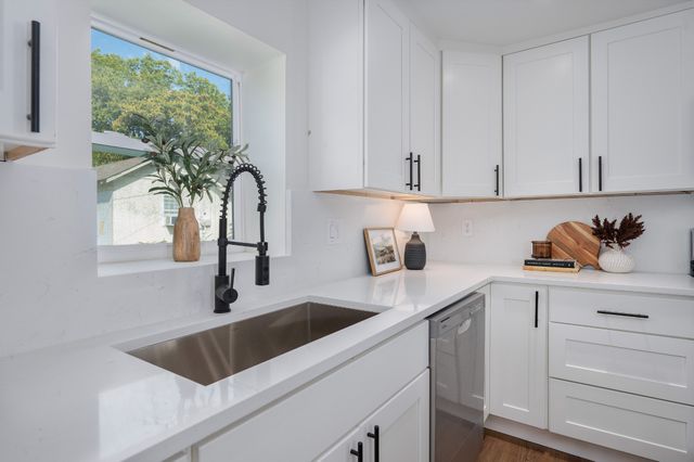 885 Granada Ave, Nashville, TN 37206