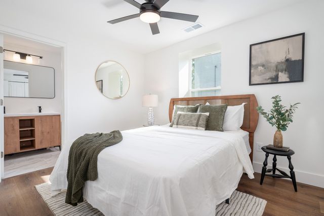 885 Granada Ave, Nashville, TN 37206