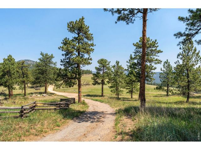 402 Broken Fence Rd, Boulder, CO 80302