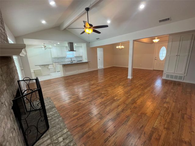 3908 Chestnut Street, Fort Worth, TX 76137