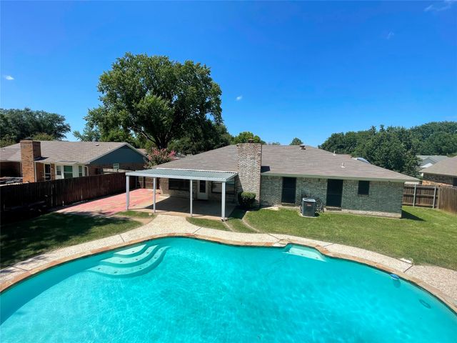3908 Chestnut Street, Fort Worth, TX 76137