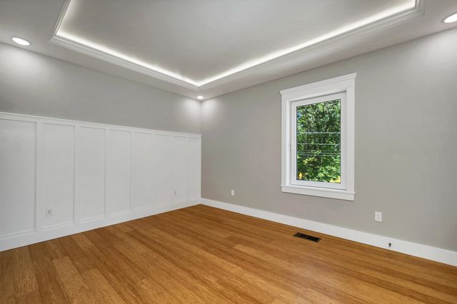 18 Woodland Grove Road, Conway, NH 03818