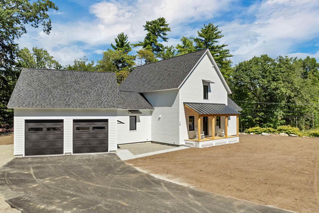 18 Woodland Grove Road, Conway, NH 03818