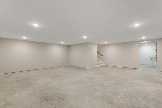 18 Woodland Grove Road, Conway, NH 03818